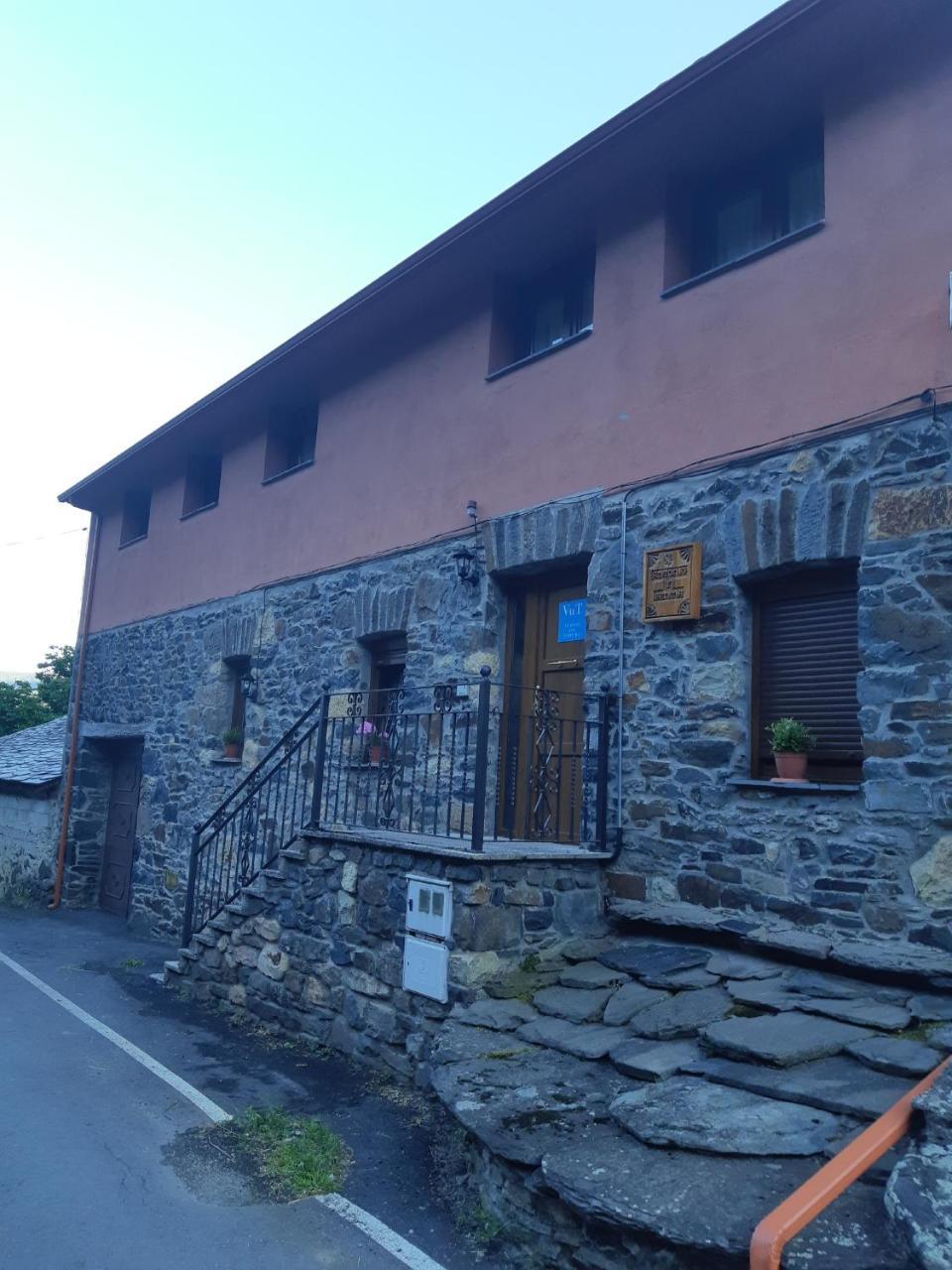 Casa Antonio Y Benina Villa Sosas de Laciana Exterior photo